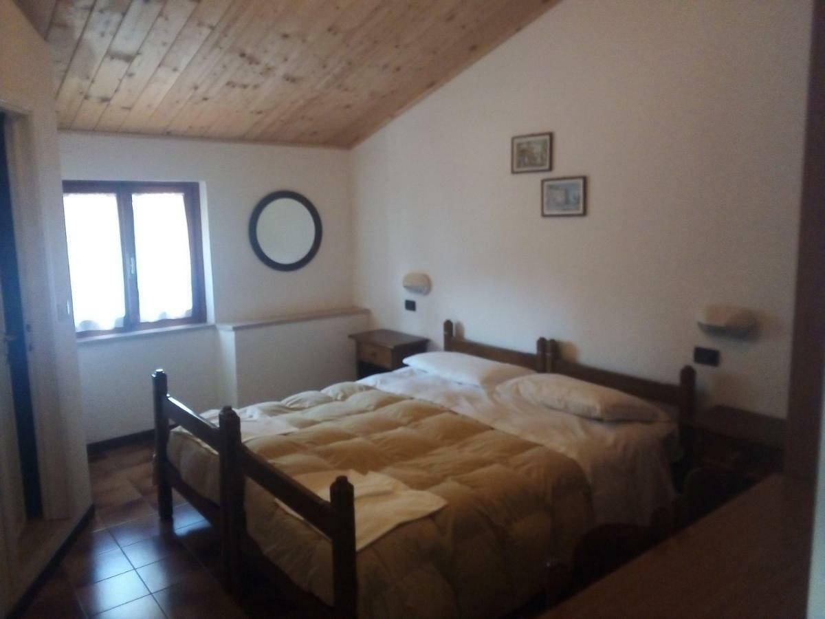La Foresta Albergo Ristorante Pizzeria Badia Prataglia Extérieur photo
