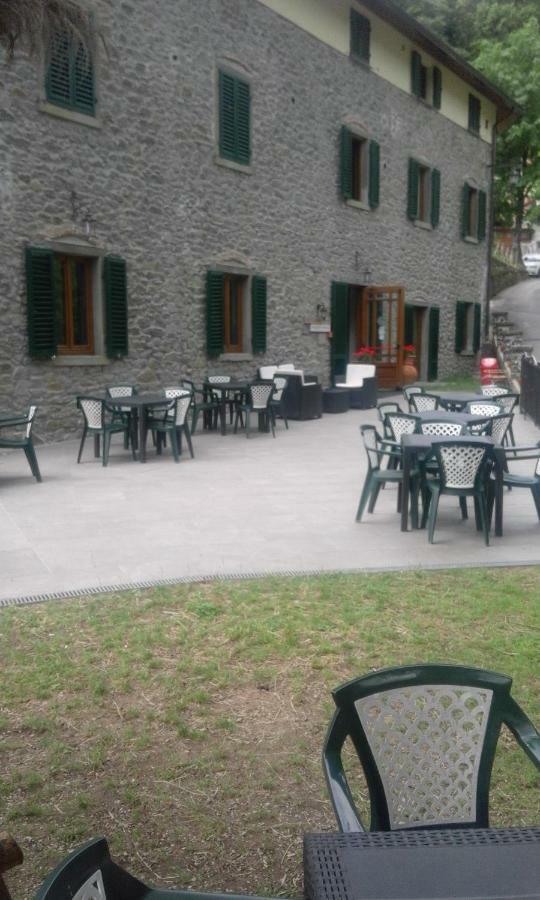 La Foresta Albergo Ristorante Pizzeria Badia Prataglia Extérieur photo
